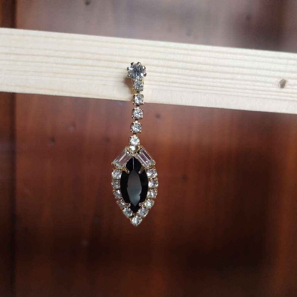 Elegant Formal Women's Drop Earrings - Picture 3 of 3